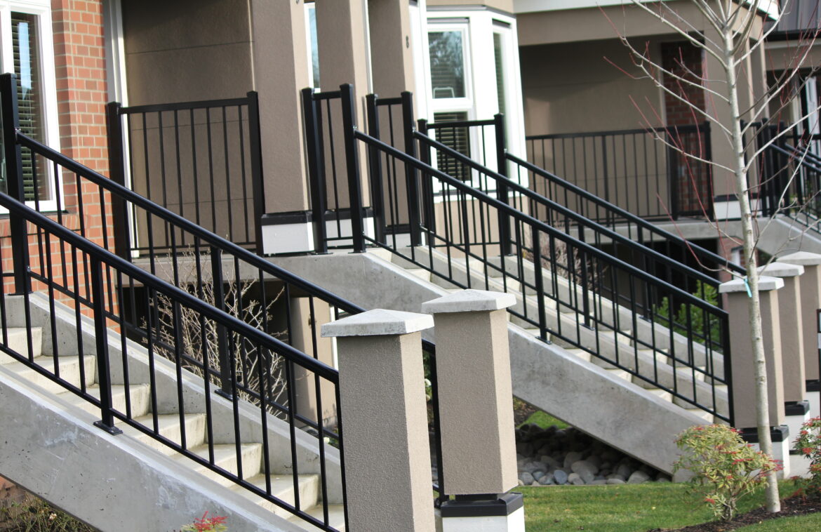 4 Member Railing Team Railing